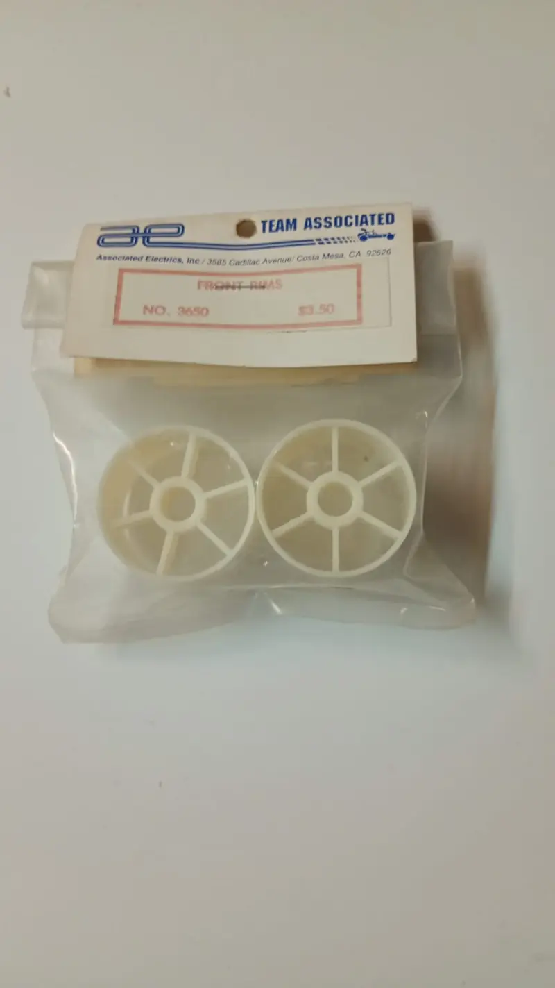 Associated 3650 Front Rims White