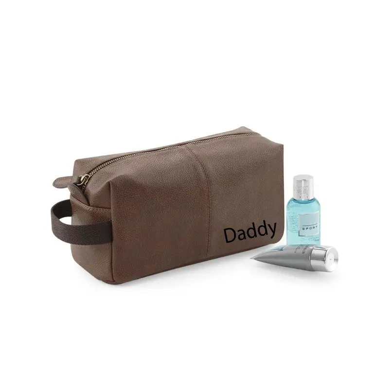 Beauty case in simil pelle completamente foderate e  personalizzabile