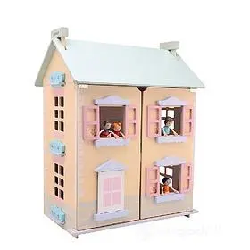 Casa delle bambole arredata con personaggi