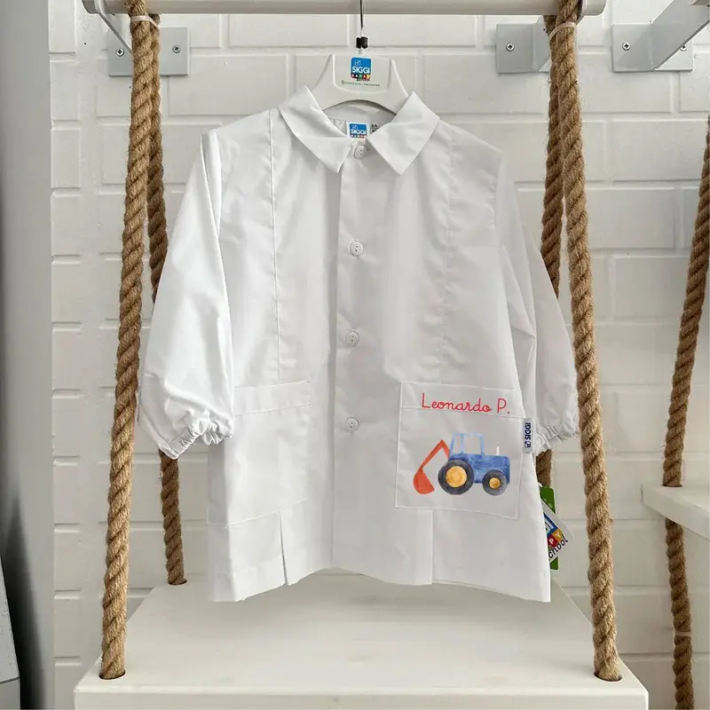 Grembiule Bianco Asilo Bambino Personalizzato – con Nome Siggi Trattore