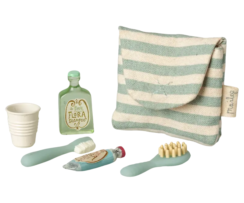 Maileg Set accessori bagno in borsa, Topo – Blu