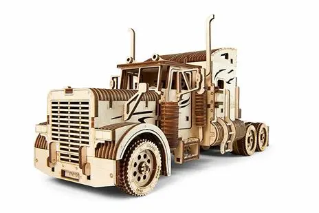 Motrice camion in legno da costruire