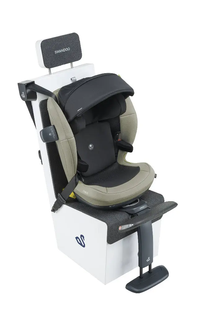 Poggiapiedi per seggiolino auto universale - Footrest