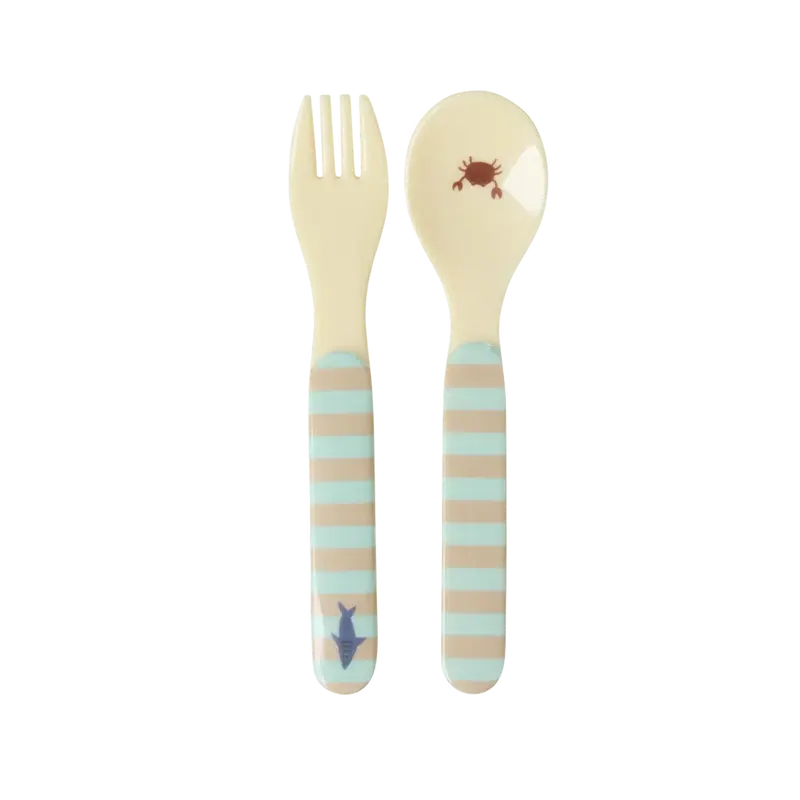 RICE Denmark | Set Posatine Baby – Blue Ocean Print – Forchetta e Cucchiaino in Melamina