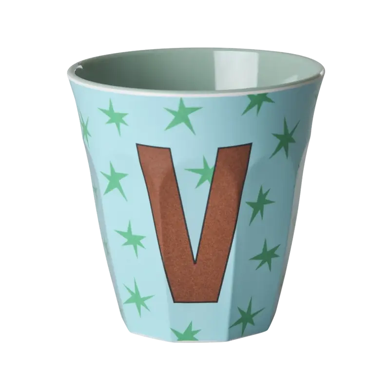 RICE Denmark | Tazza Media Lettera V – Azzurra con Stelle – Melamina Alphabet Collection