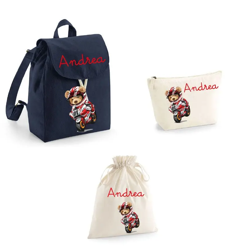 Set Asilo Completo Personalizzato – Mini Zaino, Sacchetto e Beauty Bambino Orsetto in Moto