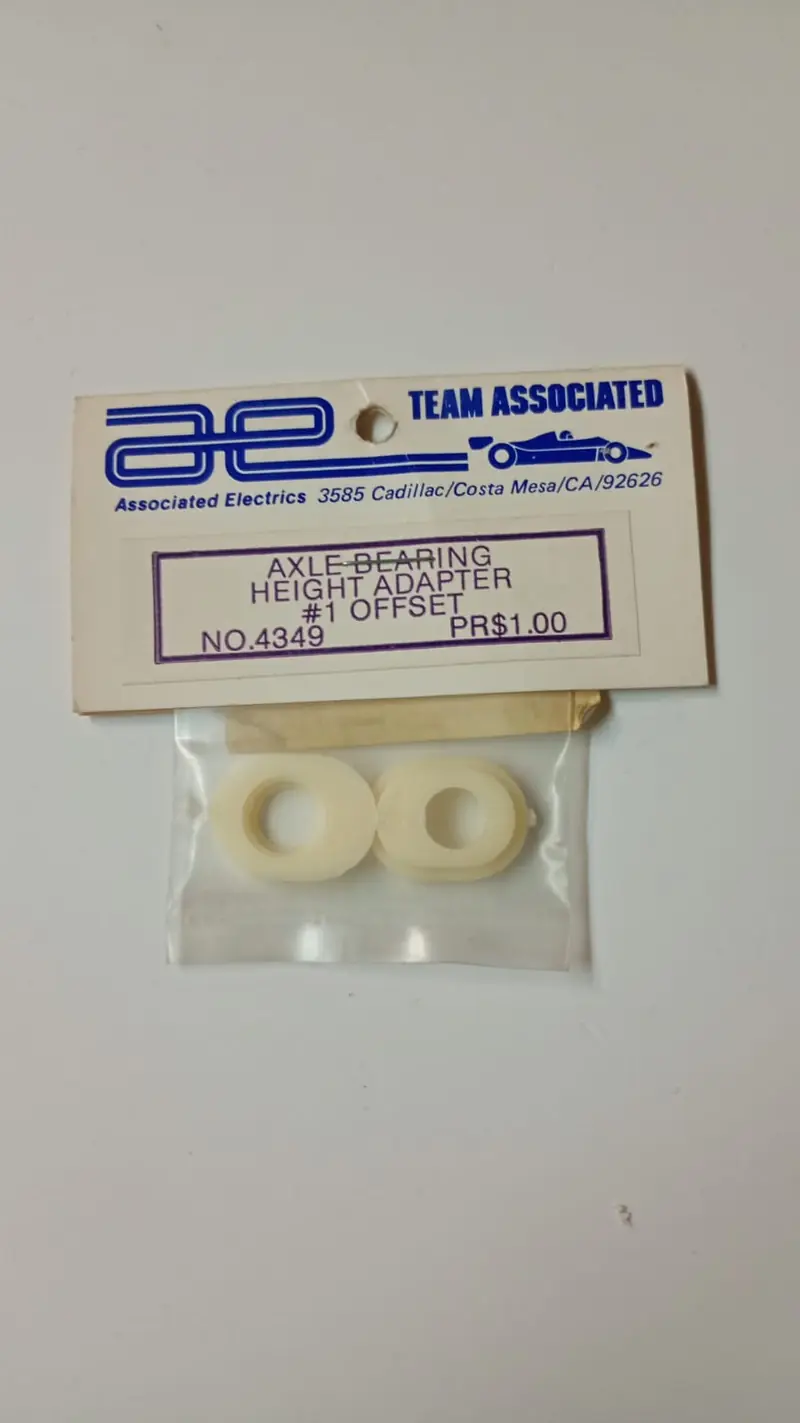 Team Associated 4349 - Axle Bearing Height Adapter #1 Offset