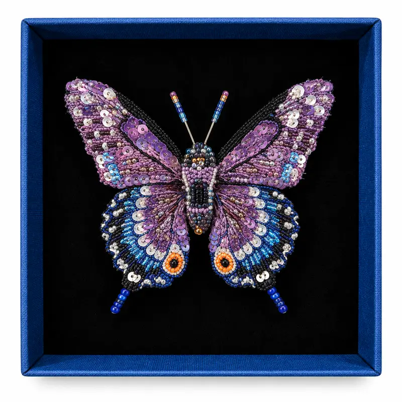 Trovelore Spilla Farfalla Black Swallowtail Ricamata a Mano